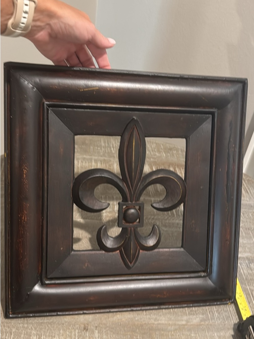 Decorative Fleur-de-Lis Wall Plaque in Dark Brown